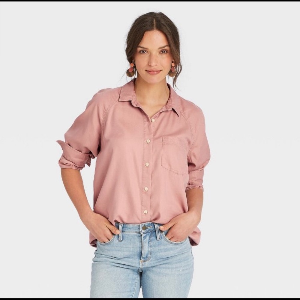 NWT Universal Thread Button Down